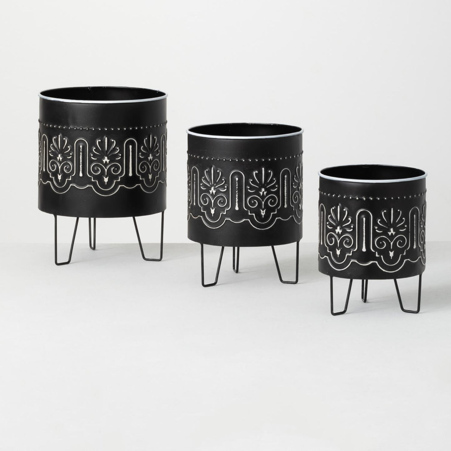 Black+White Ornate Raised Planters